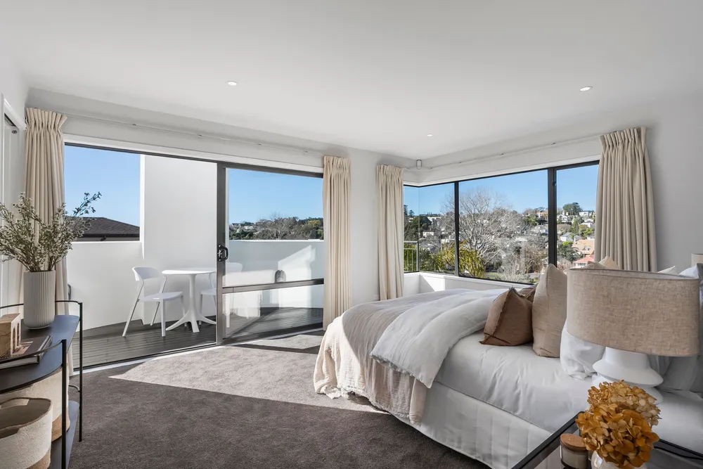 Photos of 22C Standen Avenue