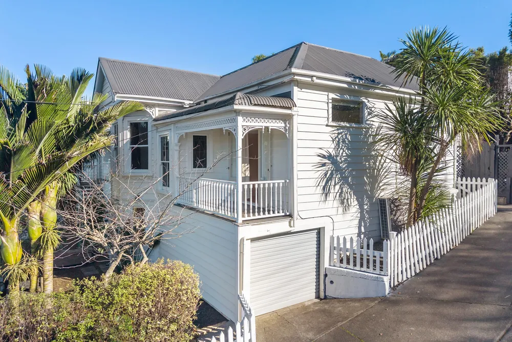 Photos of 21 Keppell Street