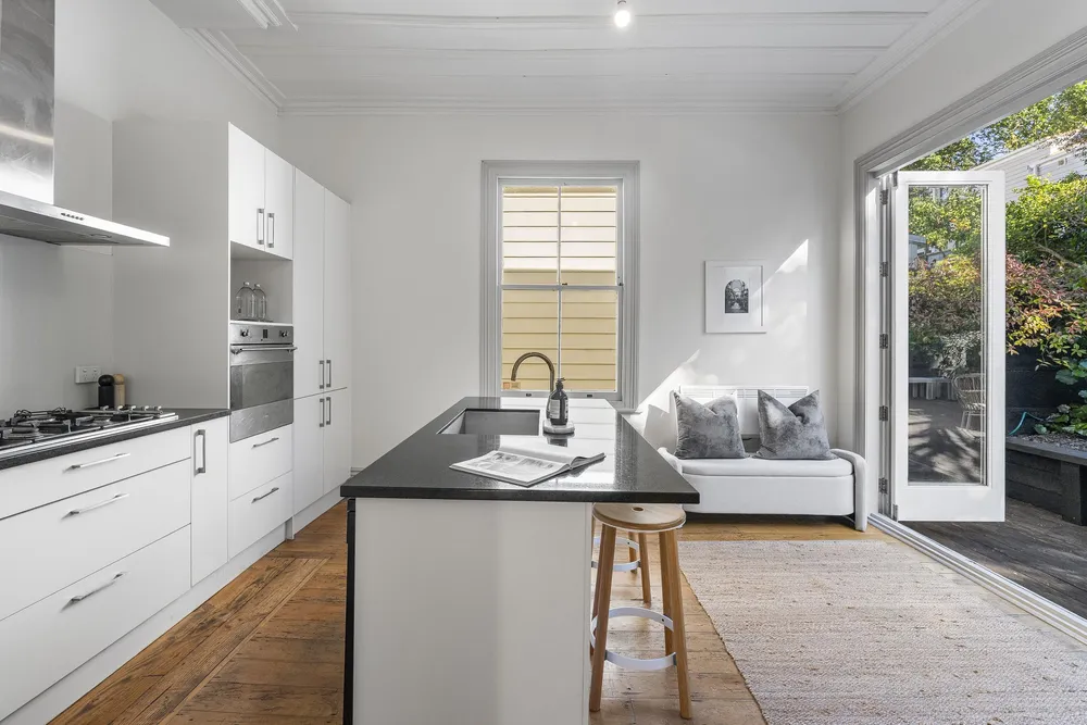 Photos of 21 Keppell Street