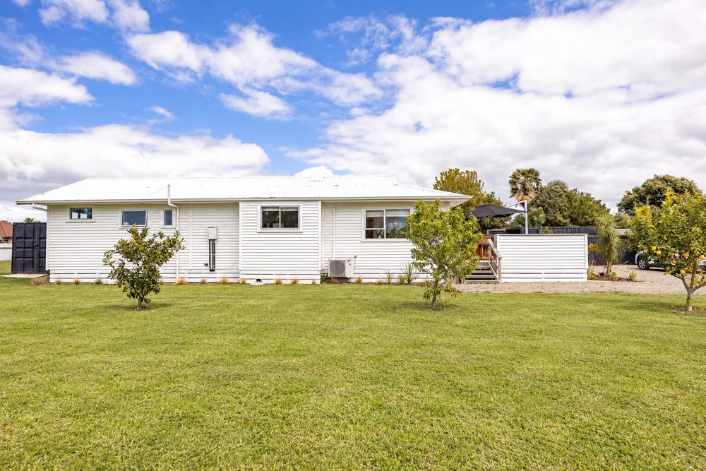 Photos of 92 Ferry Road
