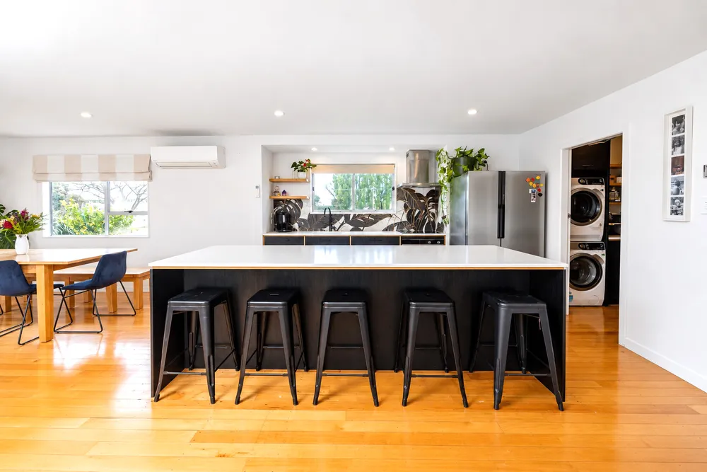 Photos of 92 Ferry Road