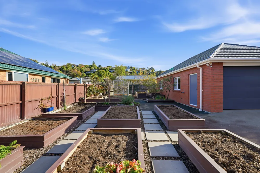 Photos of 20 Holliss Avenue