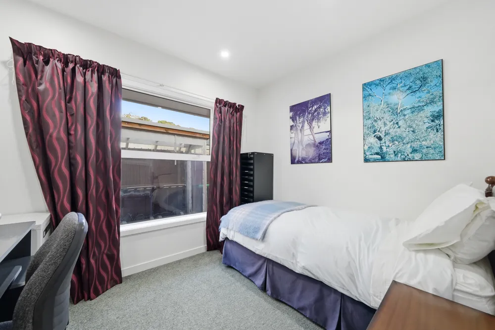Photos of 20 Holliss Avenue