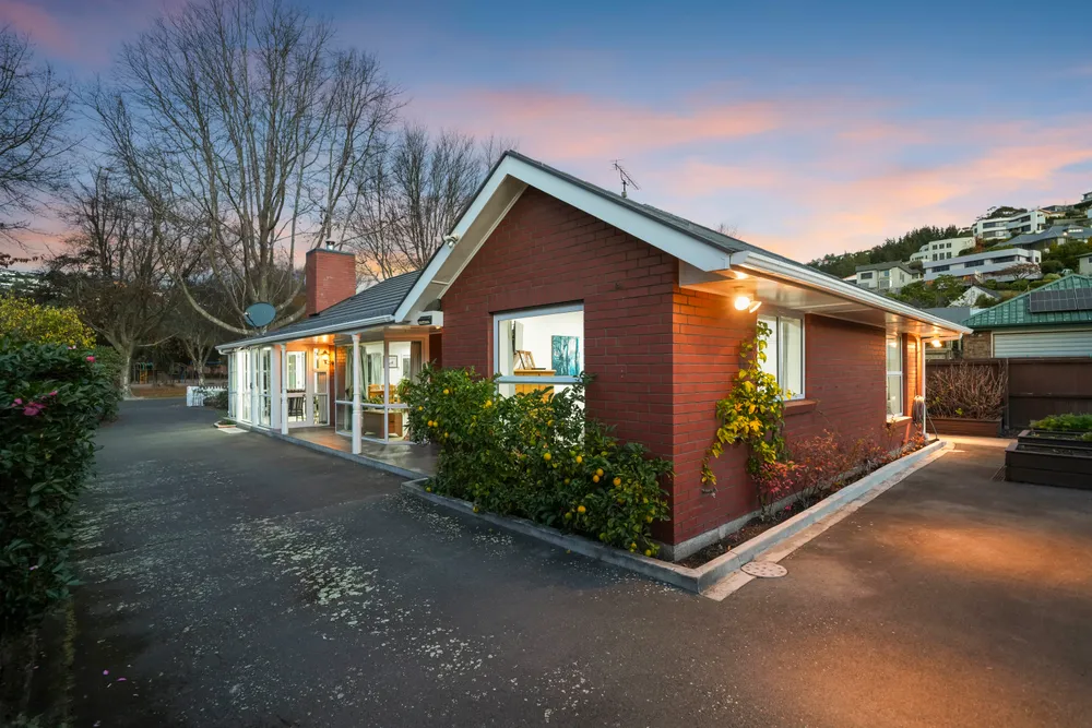 Photos of 20 Holliss Avenue