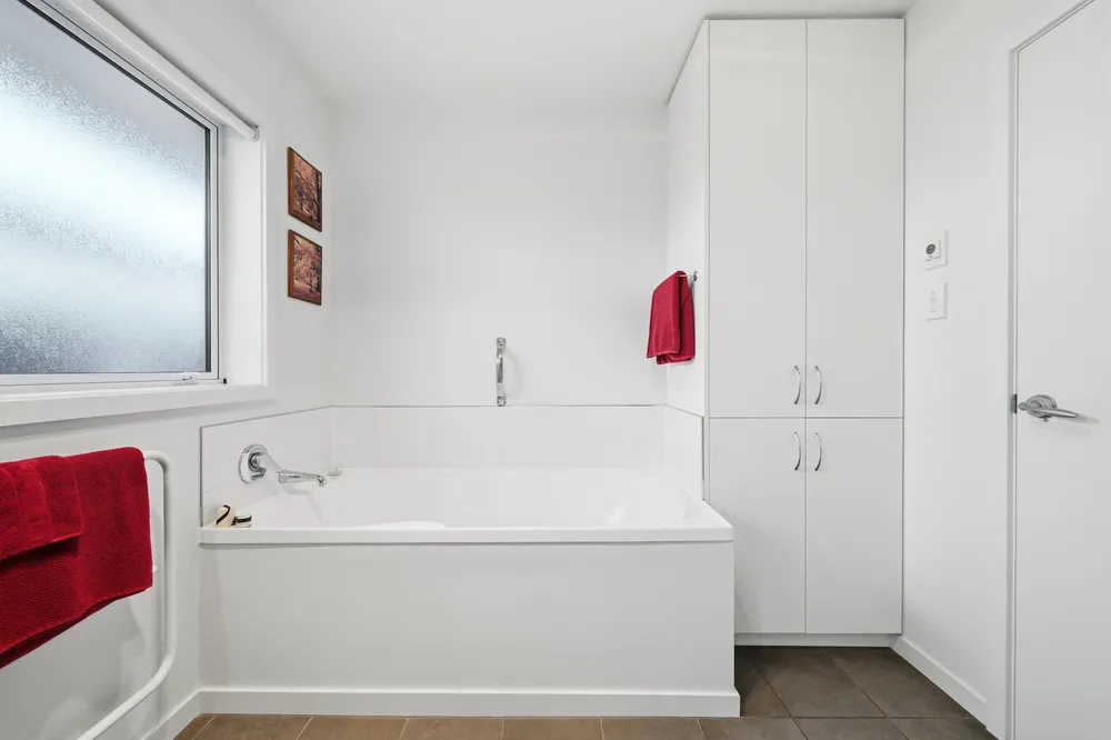 Photos of 20 Holliss Avenue