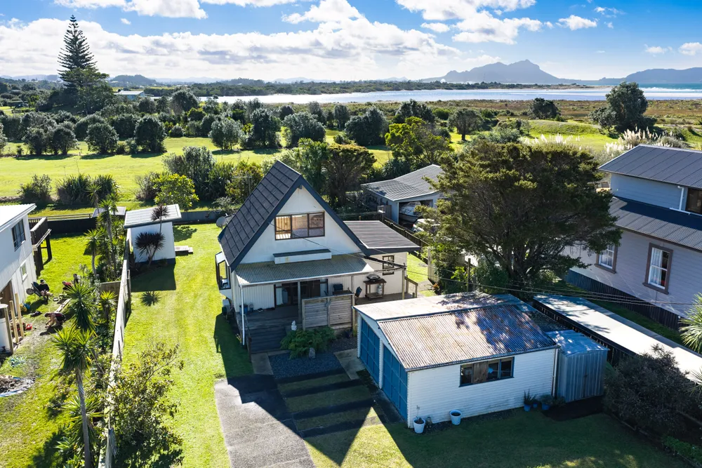 Photos of 31 Bream Bay Drive