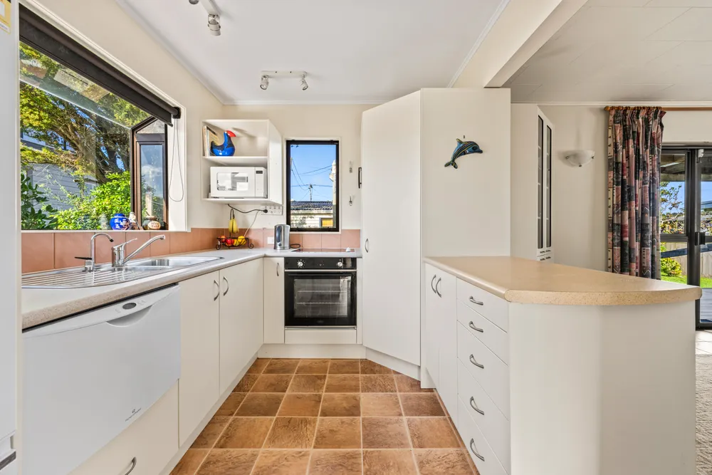 Photos of 31 Bream Bay Drive