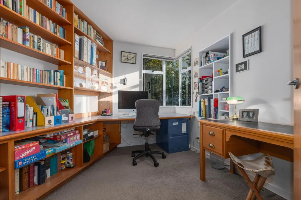 Photos of 32 Paremata Crescent