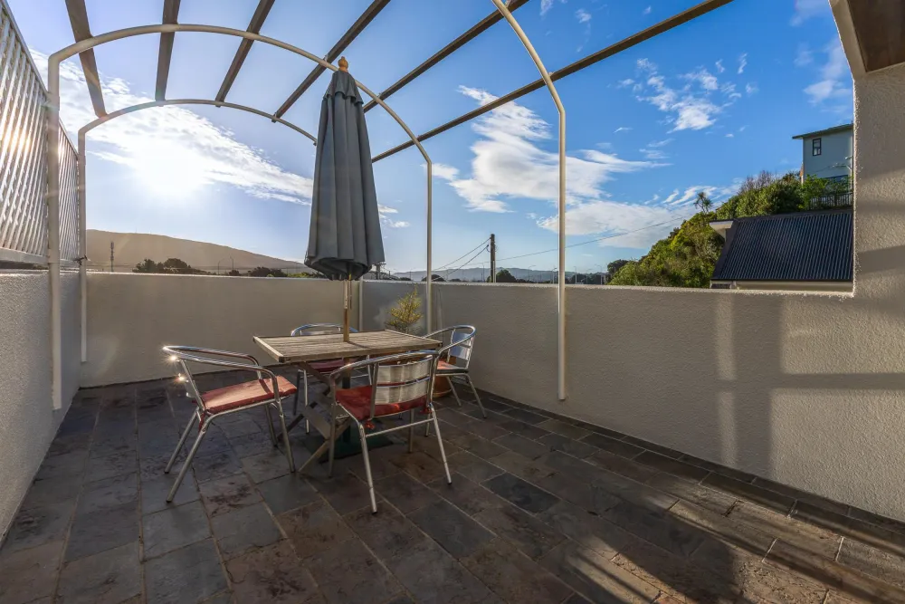 Photos of 32 Paremata Crescent