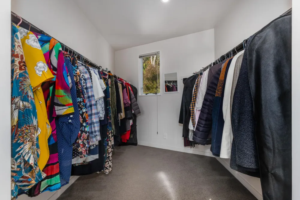 Photos of 32 Paremata Crescent