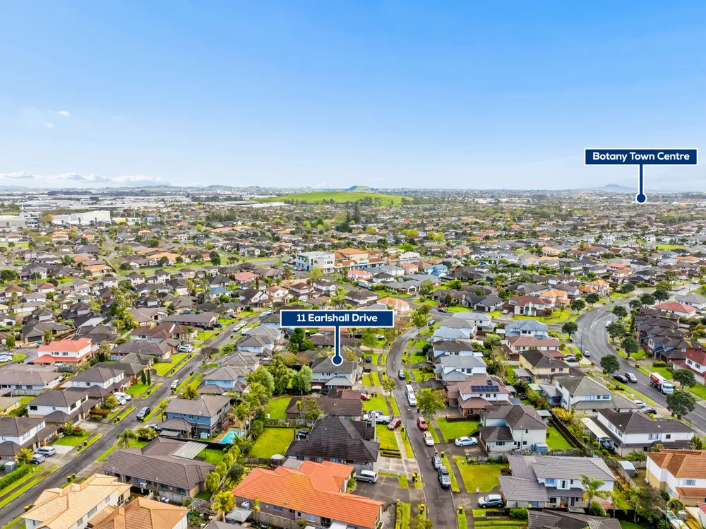 Photos of 11 Earlshall Drive
