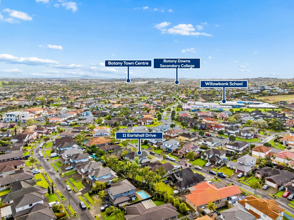 Photos of 11 Earlshall Drive