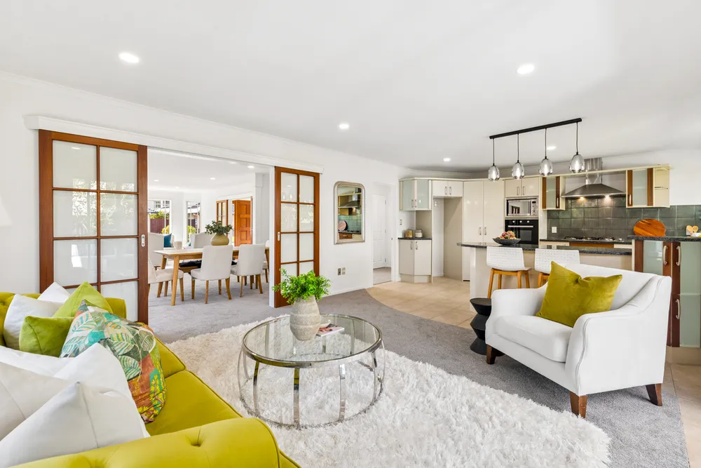 Photos of 11 Earlshall Drive