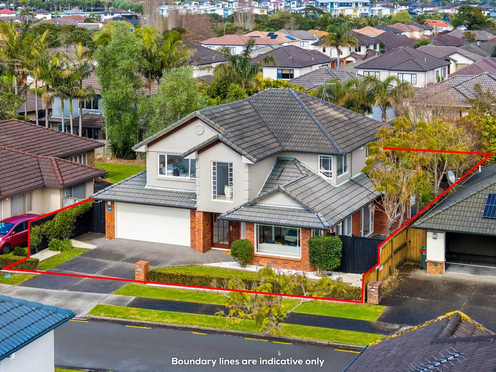 Photos of 11 Earlshall Drive