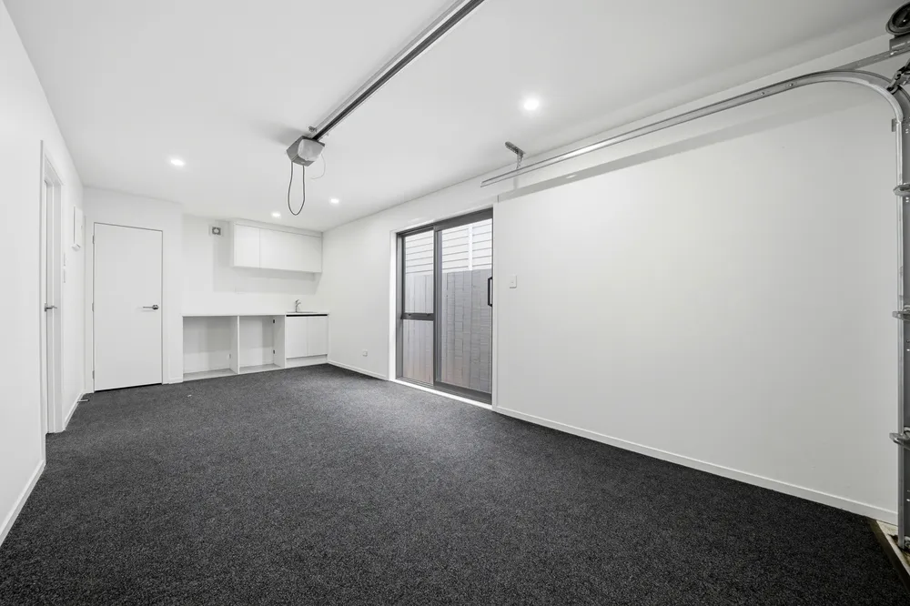 Photos of 10B Acacia Road