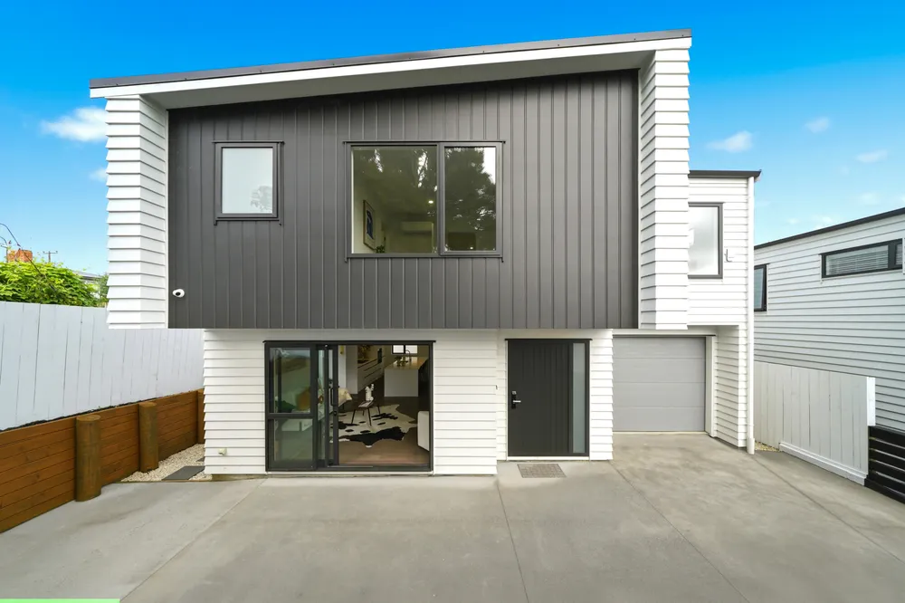 Photos of 10B Acacia Road