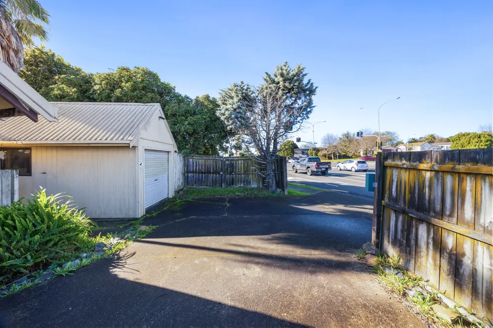 Photos of 90 Te Irirrangi Drive