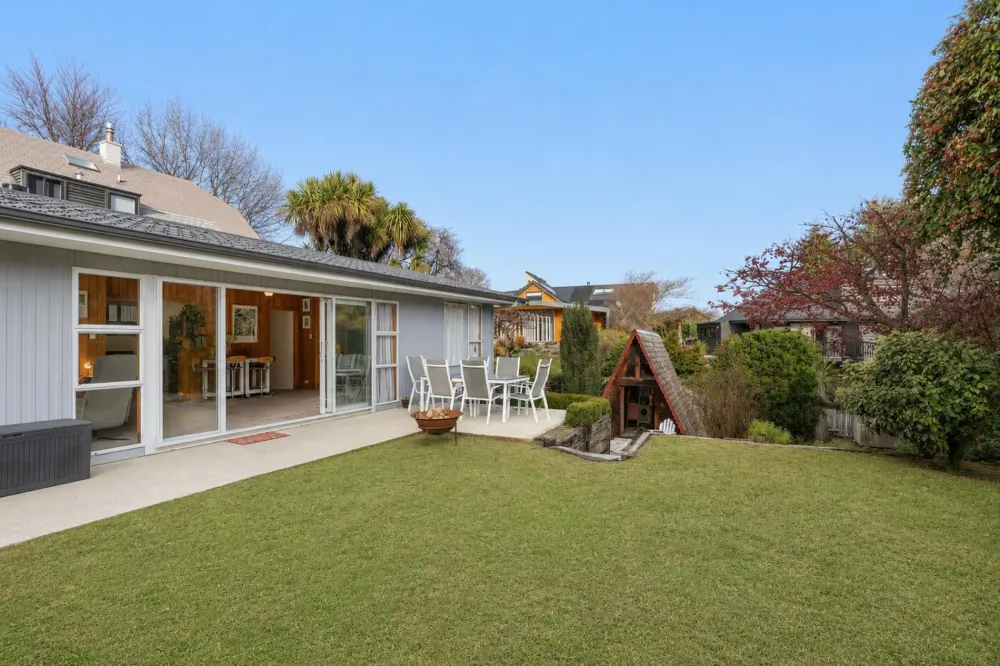 Photos of 8 Stafford Street