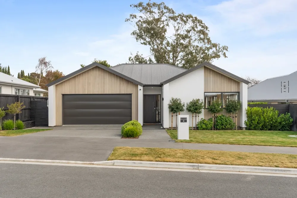 Photos of 4 Withers Crescent
