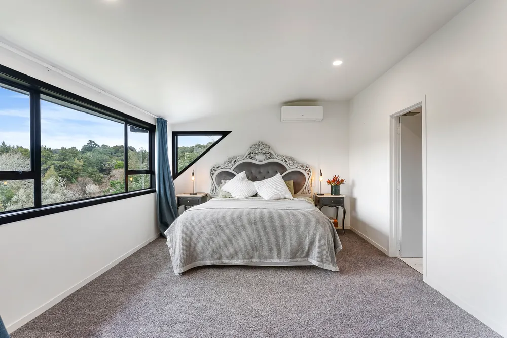 Photos of 118G Runciman Road