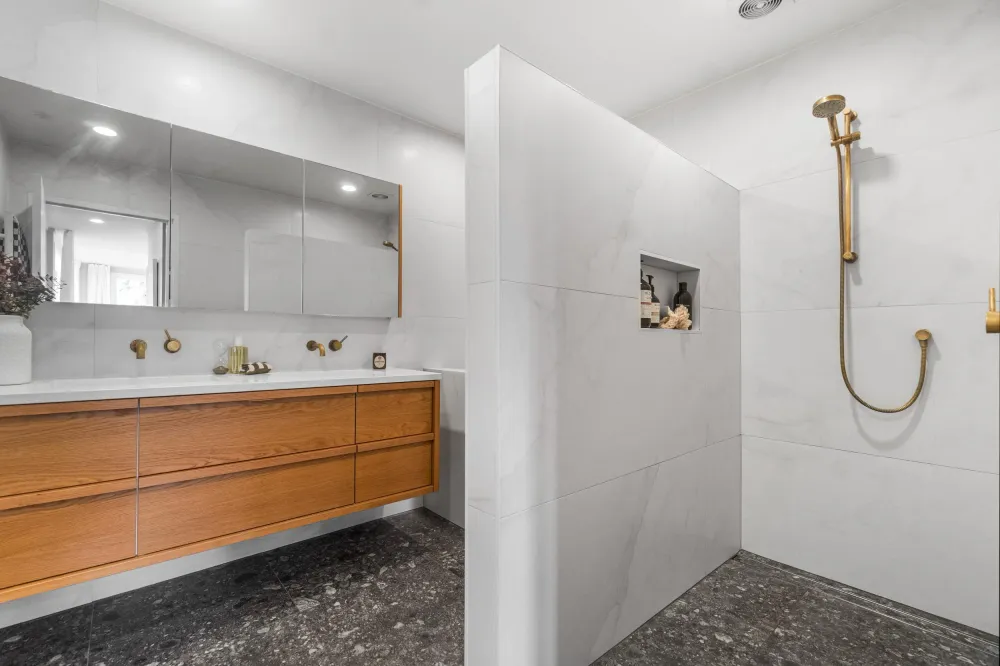 Photos of 44 Grampian Road