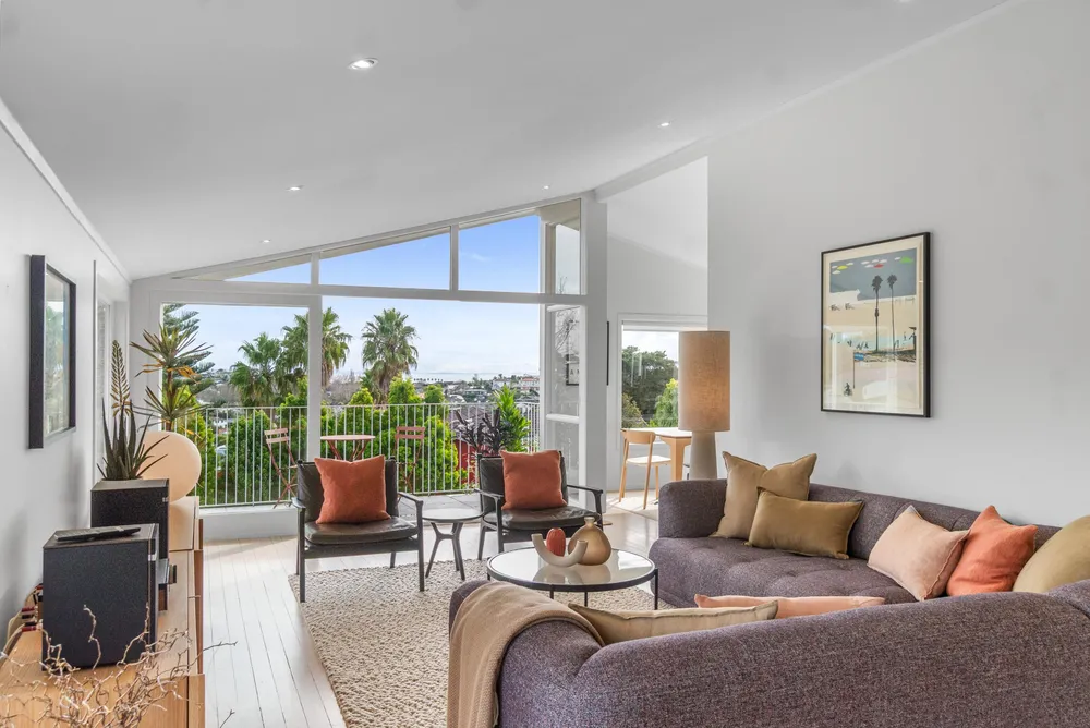 Photos of 44 Grampian Road