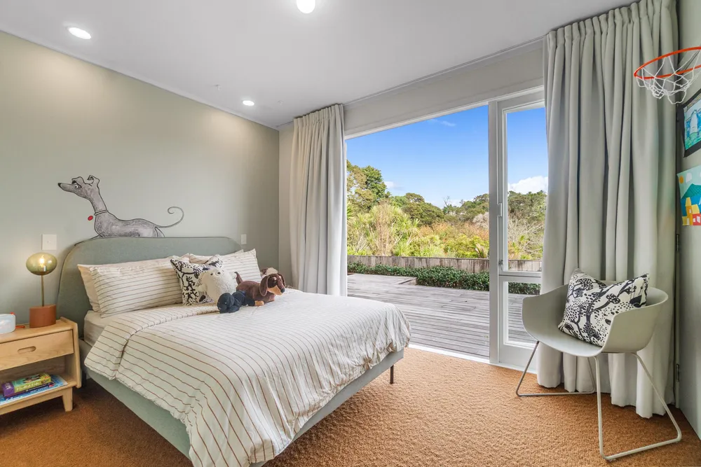 Photos of 44 Grampian Road