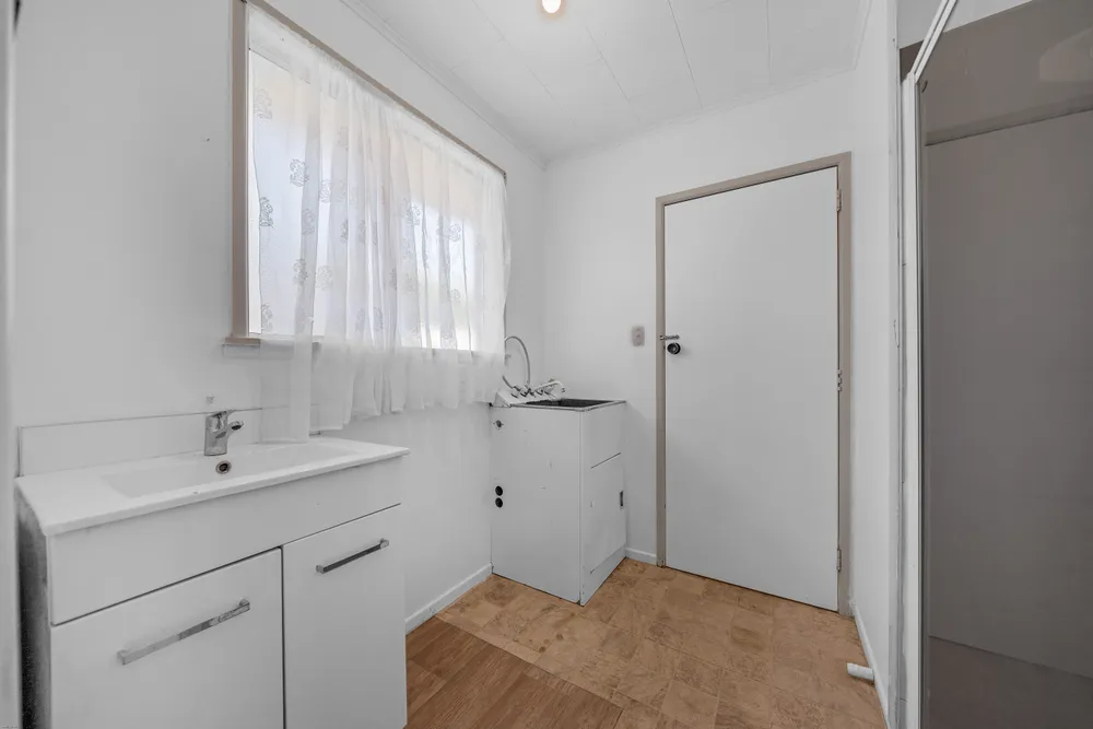 Photos of 16 Birdwood Road