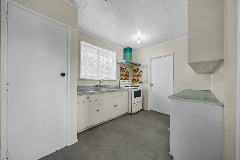 Photos of 16 Birdwood Road