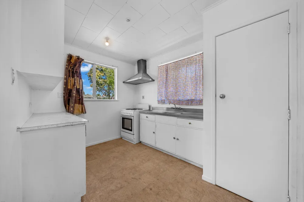 Photos of 16 Birdwood Road