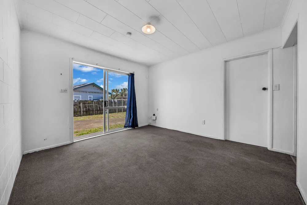 Photos of 16 Birdwood Road