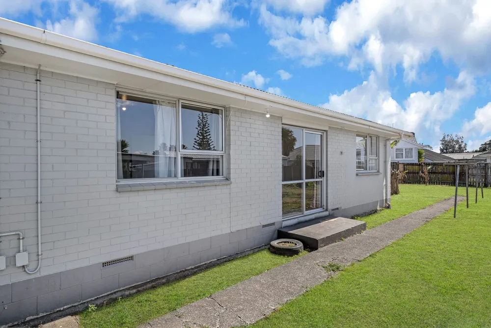 Photos of 16 Birdwood Road
