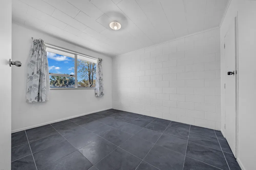 Photos of 16 Birdwood Road