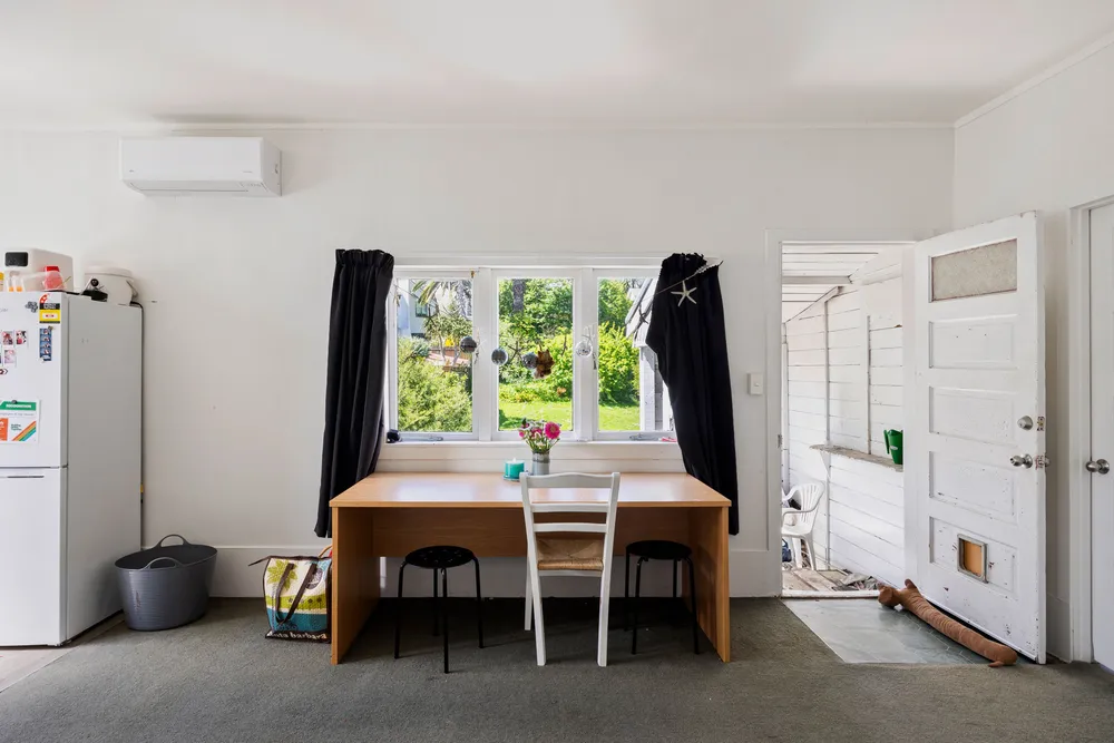 Photos of 74 Sackville Street
