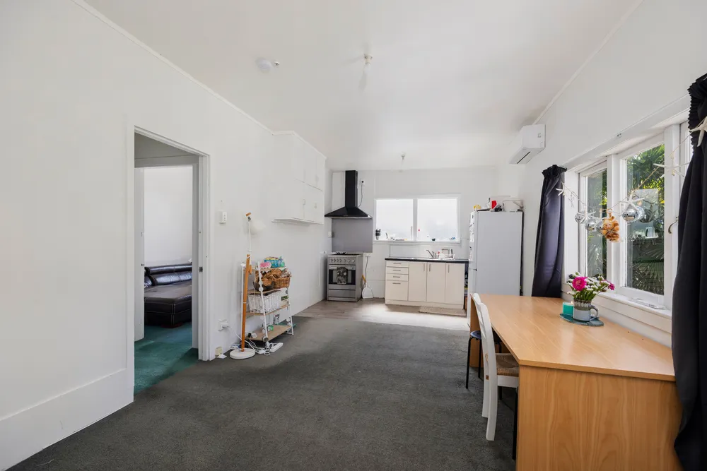 Photos of 74 Sackville Street