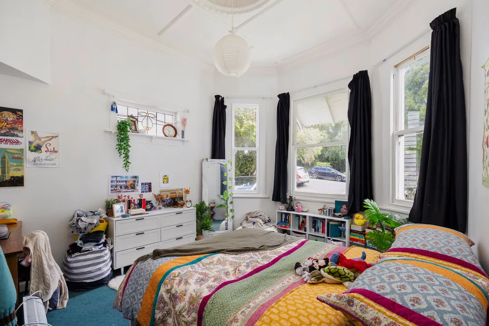 Photos of 74 Sackville Street