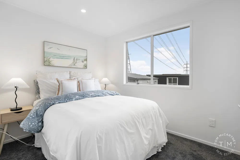 Photos of 11 Darnell Crescent