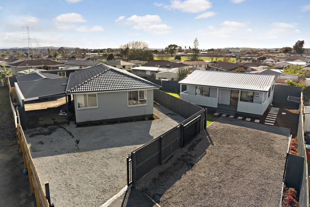 Photos of 11 Darnell Crescent