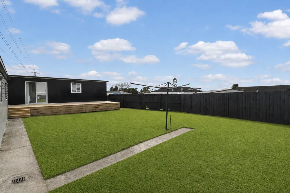 Photos of 11 Darnell Crescent