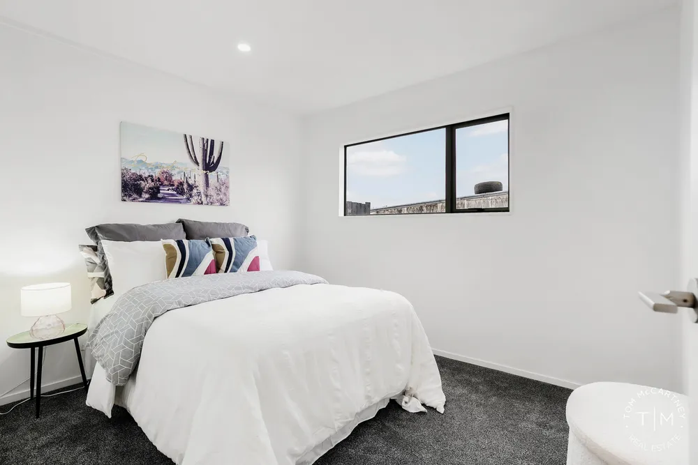 Photos of 11 Darnell Crescent