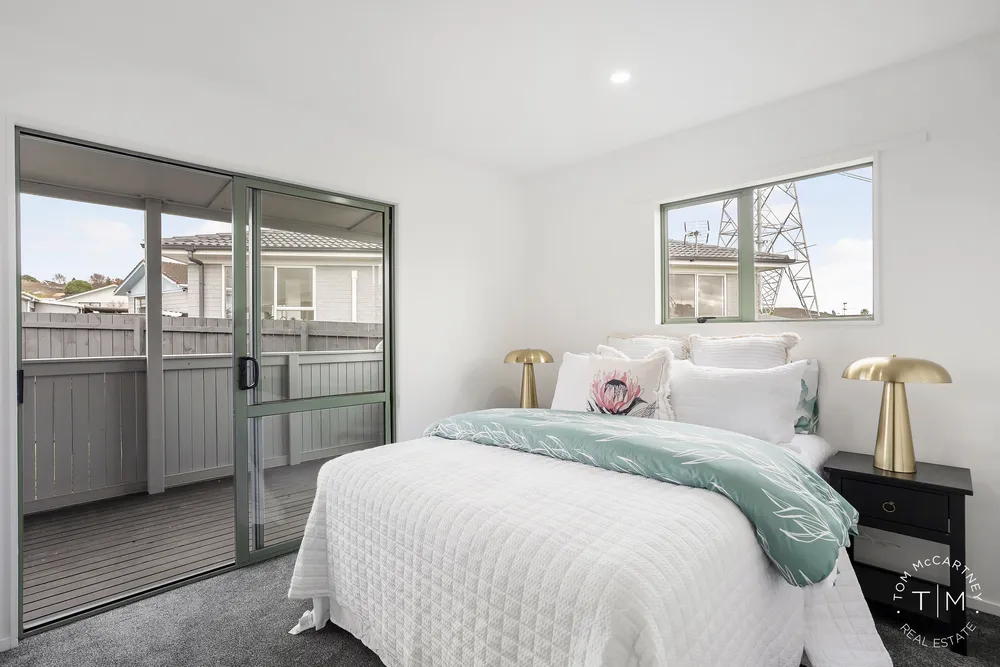 Photos of 11 Darnell Crescent