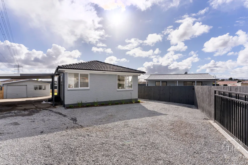 Photos of 11 Darnell Crescent