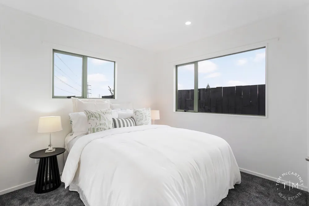 Photos of 11 Darnell Crescent