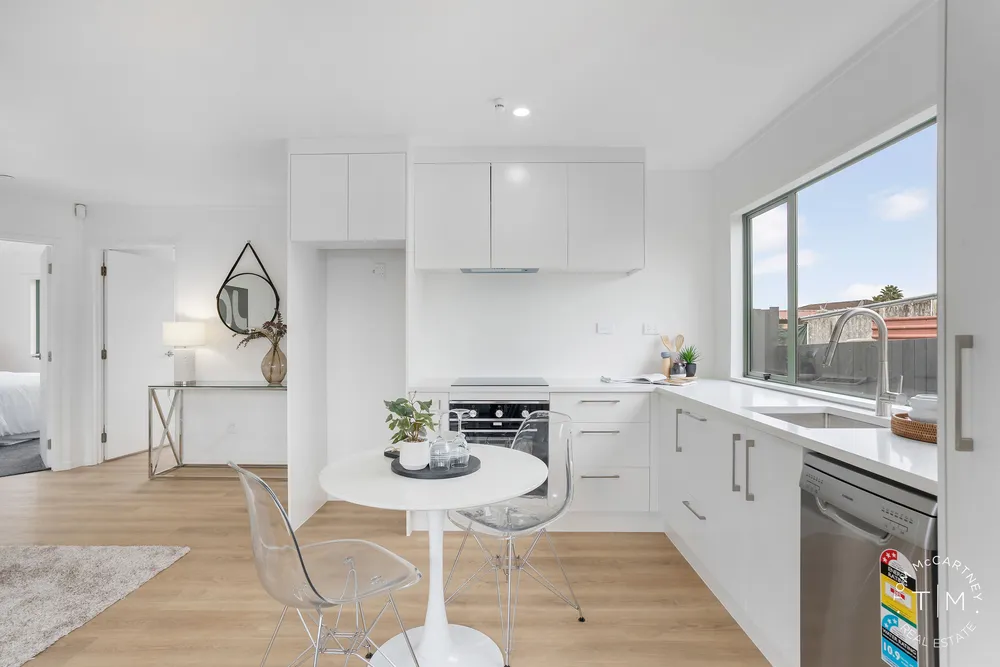 Photos of 11 Darnell Crescent