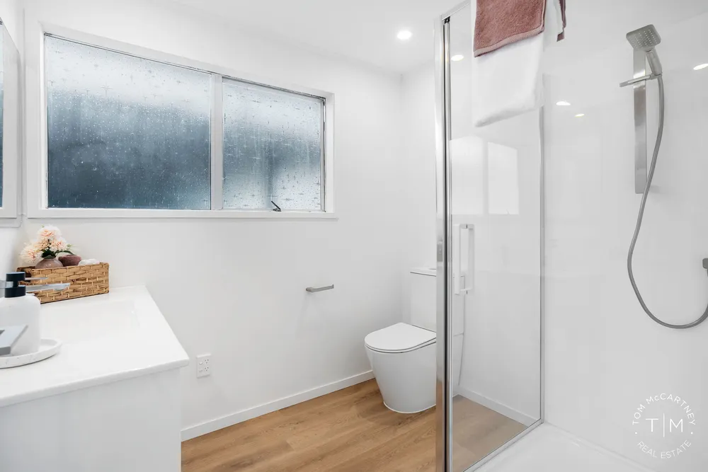 Photos of 11 Darnell Crescent