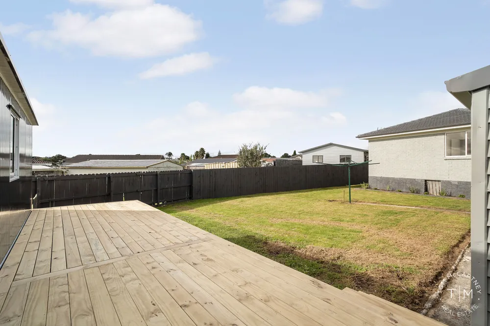 Photos of 11 Darnell Crescent