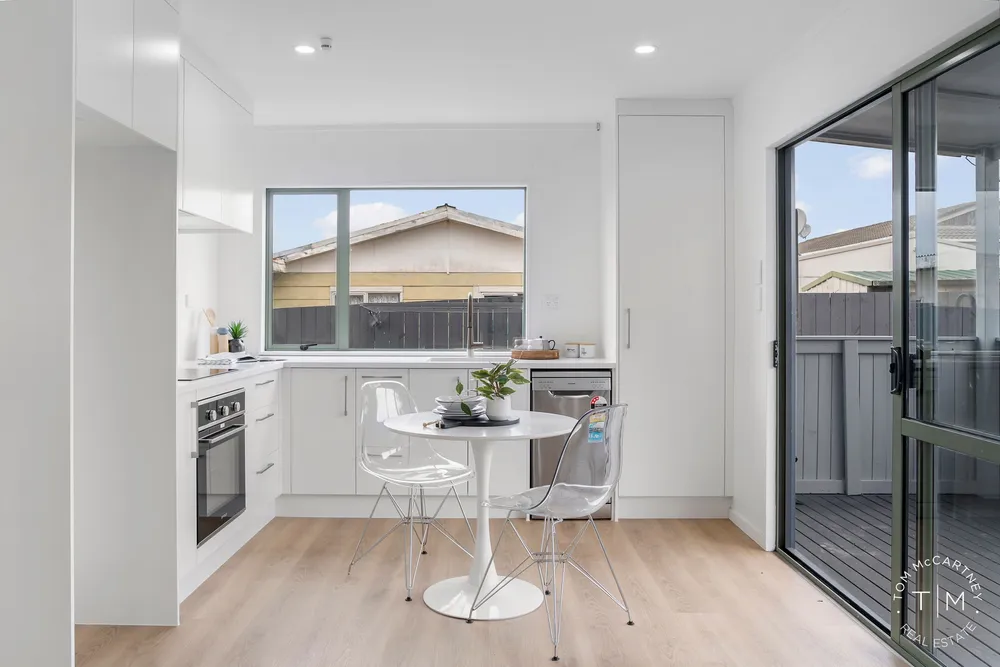 Photos of 11 Darnell Crescent