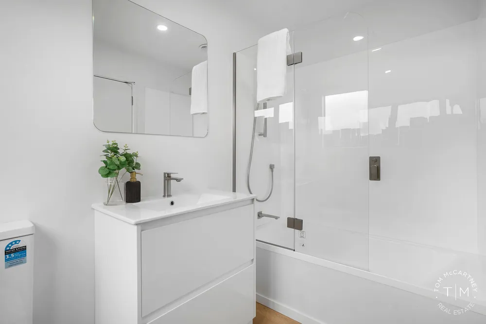 Photos of 11 Darnell Crescent