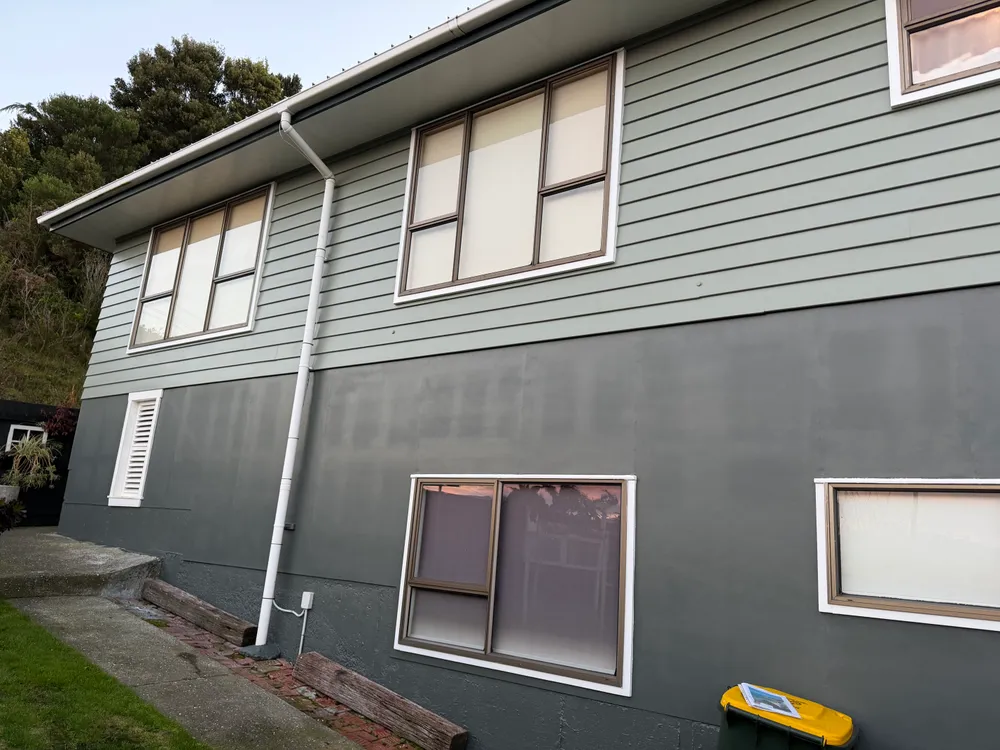 Photos of 23A Matuhi Street