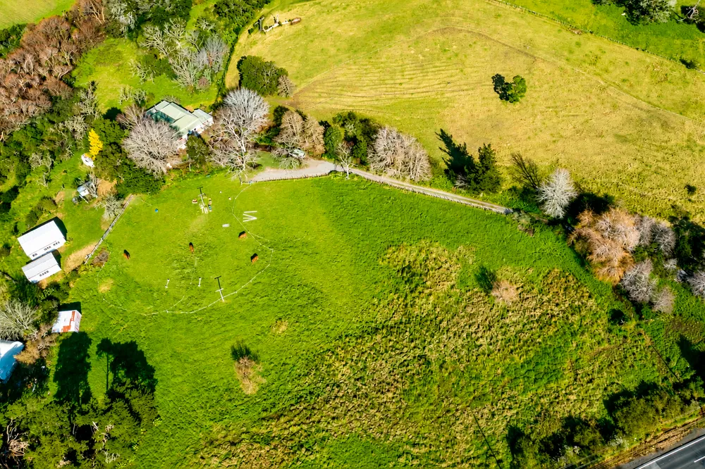 Photos of 290 Henderson Valley Road